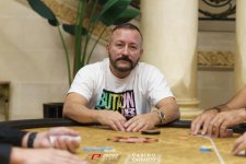 Leonel Guerra Lidera la Armada Mexicana en el Día 2 del LAPT Grand Final Main Event